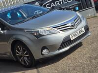TOYOTA AVENSIS