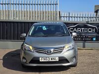 TOYOTA AVENSIS