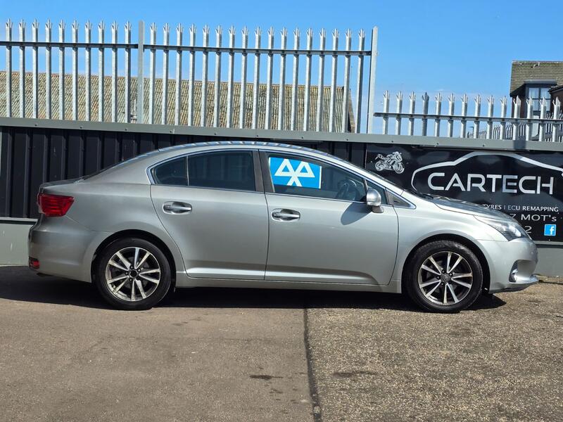 TOYOTA AVENSIS