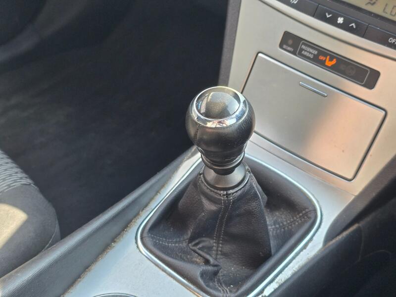TOYOTA AVENSIS
